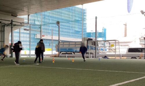 サッカーを楽しんでいる所