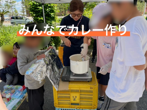 MUKUFARMで苗植えする様子